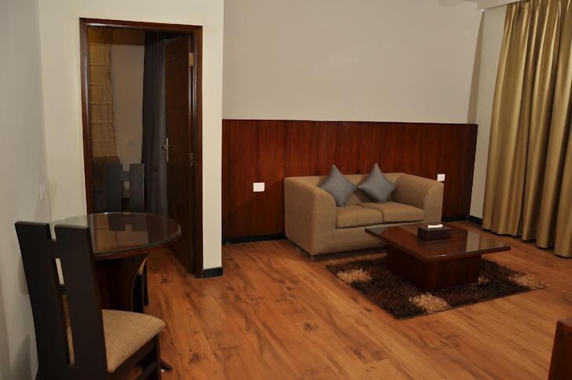 Sukhmantra resort y Spa Candolim Exterior foto