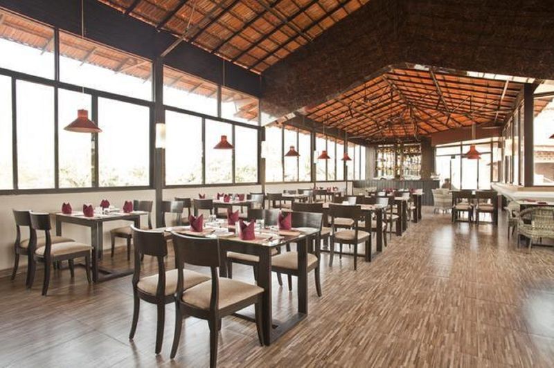 Sukhmantra resort y Spa Candolim Exterior foto